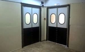 Противопожарная дверь с овальным окном / серия FRM7506