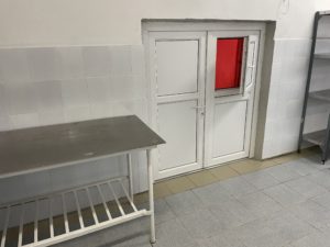 Противопожарная дверь с раздаточным окном / серия FRM7334